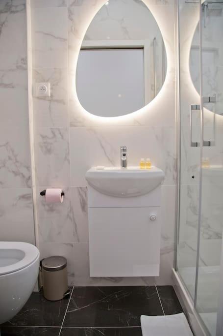 Fully Renovated Historic Apt In Heart Mouffetard Paryż Zewnętrze zdjęcie